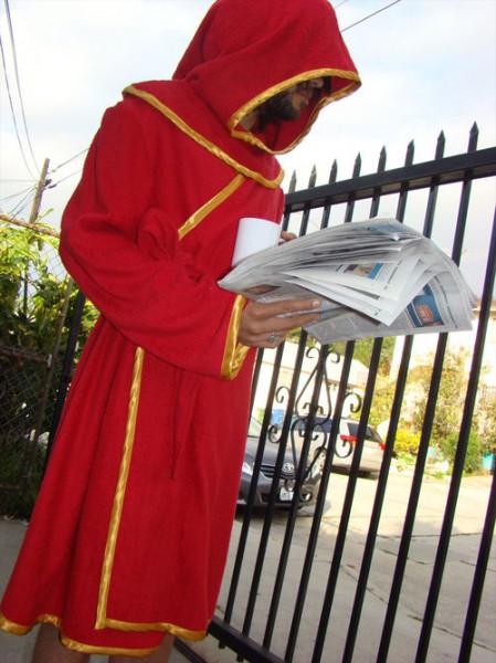 http://cache.gawkerassets.com/assets/images/9/2011/03/500x_bathrobe.jpg gaming collectibles